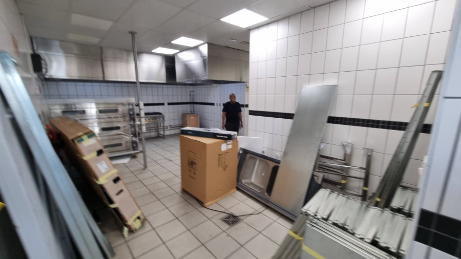 To Let Commercial Property for Rent in Woodstock Western Cape